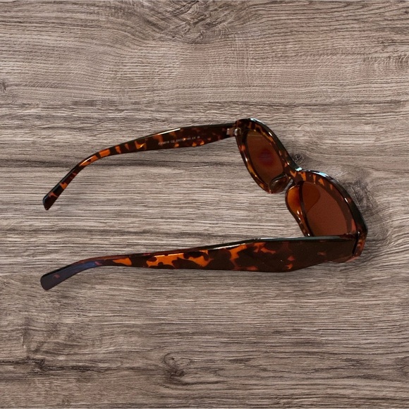 FoZono Cat Eye Sunglasses Tortoise Shell Frame – NWT - Picture 4 of 7